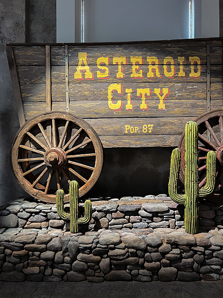 mostre milano ottobre 2023 wes anderson asteroid city fondazione prada